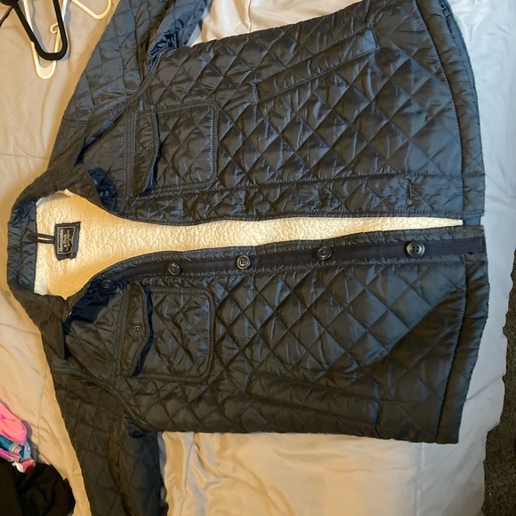 Selling button up jacket - Picture 3 of 3